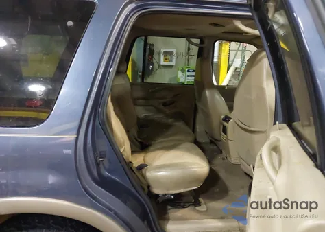 2001 Ford Expedition Eddie Bauer z USA, uszkodzony, nr VIN 1FMPU18L21LB30705